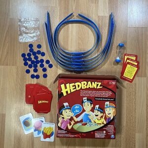 Hedbanz Second Edition “What Am I?” Family Board Game • EUC • Spin Master